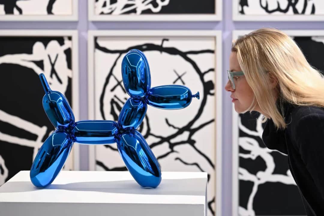 Jeff Koons Skulpturen: Ikonen, Preise & die Kunst-Kitsch-Debatte